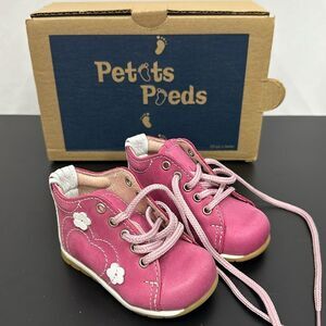 Brand new Petits Pieds baby shoes sz 6-9 months